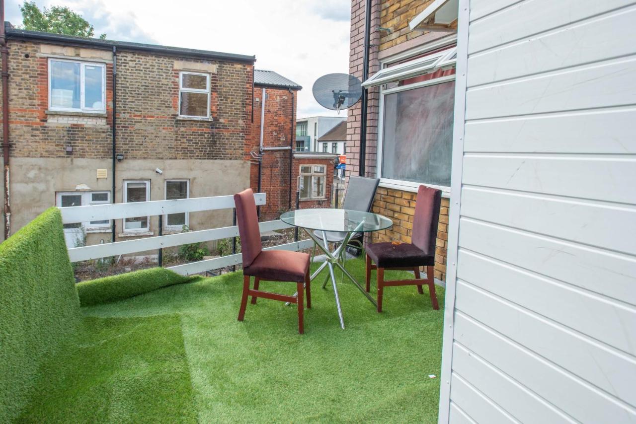 Modern Apartments In Bromley, Greater London Near Tesco And Sundridge Park Station Exterior foto