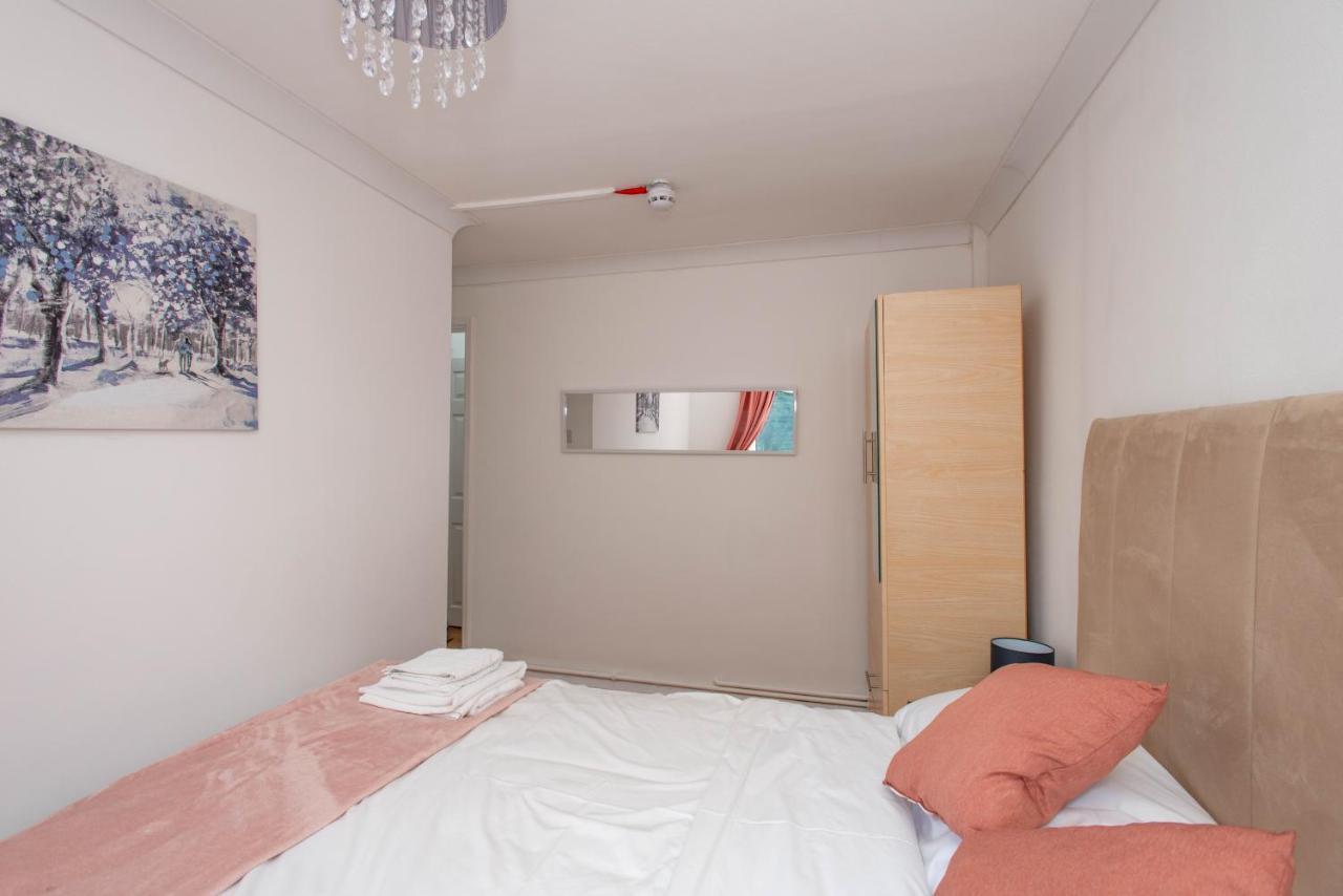 Modern Apartments In Bromley, Greater London Near Tesco And Sundridge Park Station Exterior foto