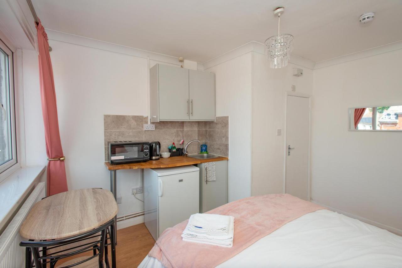 Modern Apartments In Bromley, Greater London Near Tesco And Sundridge Park Station Exterior foto