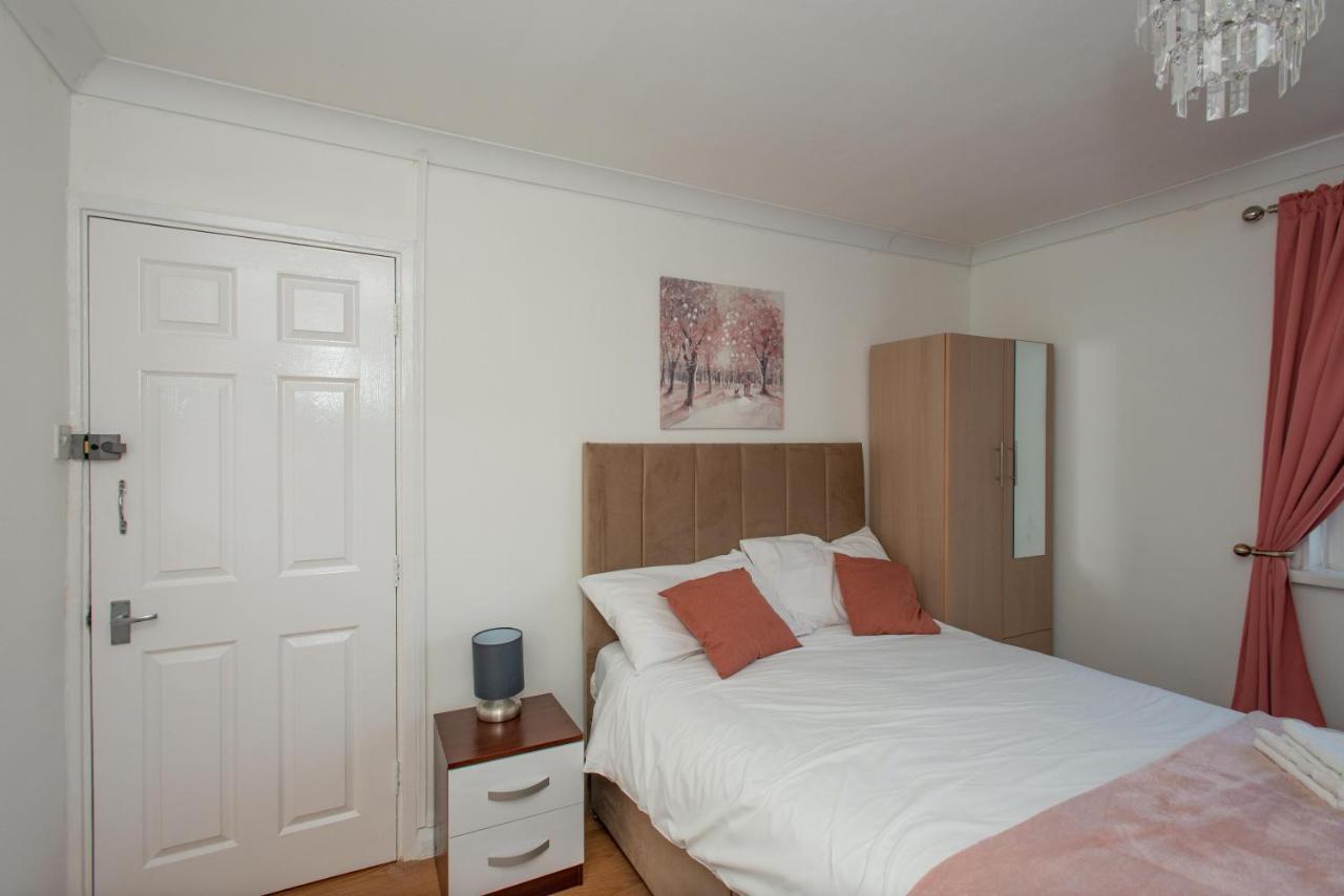 Modern Apartments In Bromley, Greater London Near Tesco And Sundridge Park Station Exterior foto